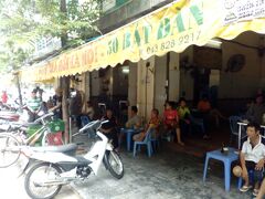 ビールを手に入れるために、旧市街にあるビアホイへやって来ました。