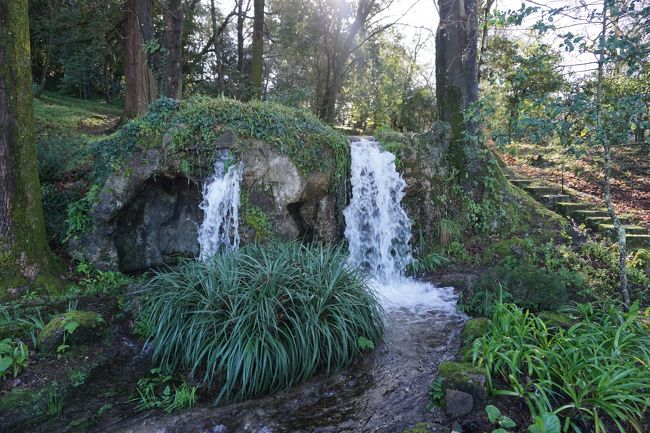 ちょっとした滝。
