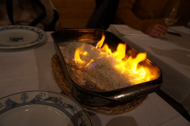 ヒラメの塩釜焼き。