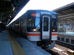 2012.12.29　名古屋
快適なキハ７５系快速「みえ」。