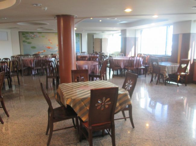 中港大飯店のレストラン、７階にあります