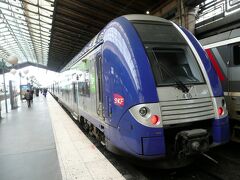 パリ北駅
TERでシャンティイへ向います。パリから電車で約30分。近いですね。