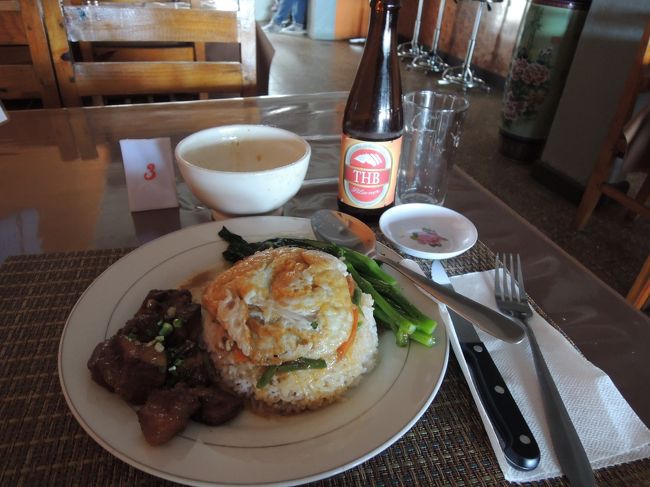 ホテル近くで、ボル・ランべルセ(逆さま丼、ミルフィーュのよう)があり数回リクエスト。美味しい。