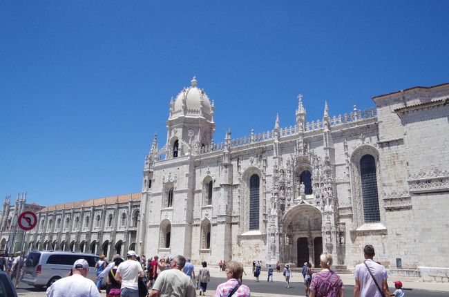 トラムに乗り、ジェロニモス修道院へ。<br /><br />移動途中、iphoneが無いことに気づく。トラムですられたな･･･<br />まだ旅行2日目なのに困った。オフラインマップを頼りに動いていたので、iphoneが無いと不便。<br /><br />でもお金やパスポートは無事だったので、気を取り直して観光を続けることにした。