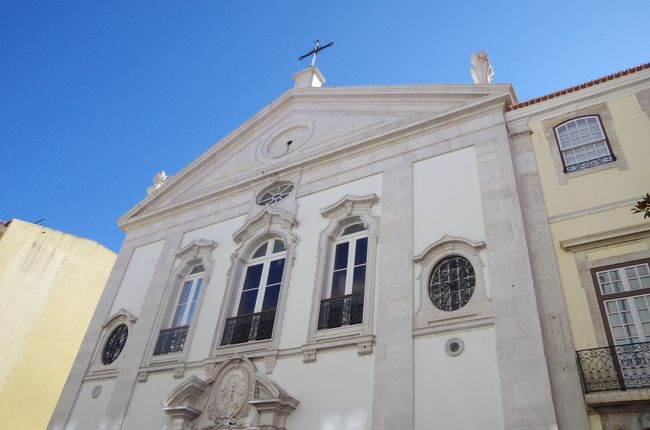 バイロアルト地区にあるサンロケ教会へ。