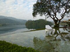 匀淨湖は、苗栗縣卓蘭鎮西坪にあり、日本の方にはあまり知られていませんが素敵なところです。湖畔にはフレンチレストランが建っており、宿泊もできます。

住所：苗栗縣卓蘭鎮西坪里112號(台三線143公里)
電話：04-25899900 