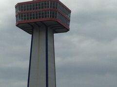 スリルを満喫した後はこちらのタワーに登ってみましょう。
けっこうレトロ感満載