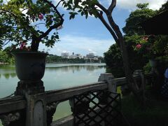 ということでいつものカフェへ