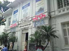 水上人形劇ですね。きっと