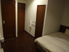 山桜　桃の湯
禁煙　洋室　シングルルーム　
トイレはありますがお風呂はありません
前日予約でこのタイプの部屋は最後の一部屋でした。