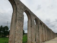 ここ。
バスの時刻を確認して、主人をおいて一人で見学。
絶対指令！もしバスが来たら引き留めておくように。