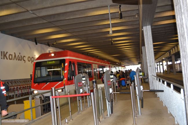 ツｴルマットの駅に到着です。<br /><br />12年前に娘と来て以来の再訪です。<br />