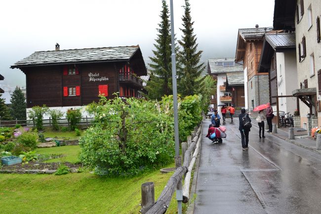 昼食会場まで歩いていきます。