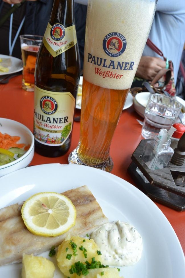 ビールと魚のムニエルです。