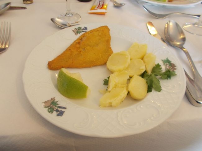 メインデッシュ。鶏肉料理だったかな？