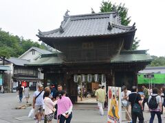 次は、厳島神社をでてすぐのところにある大願寺をお参りしました。
日本三大弁財天の一つがあるところです。