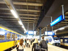 Delftから１５分でDen Haag中央駅へ。