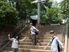 目黒通り沿いにある玉川神社に到着です。