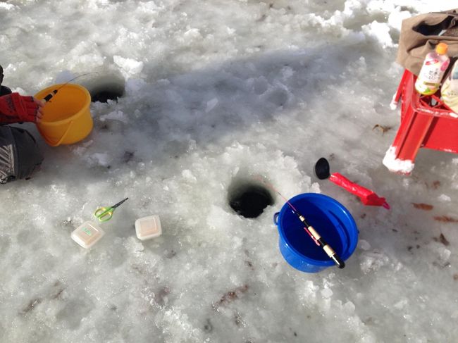 寒いけど、ワカサギ釣り初挑戦です！