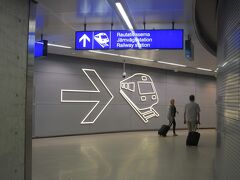 まだまだ通路が続きます。