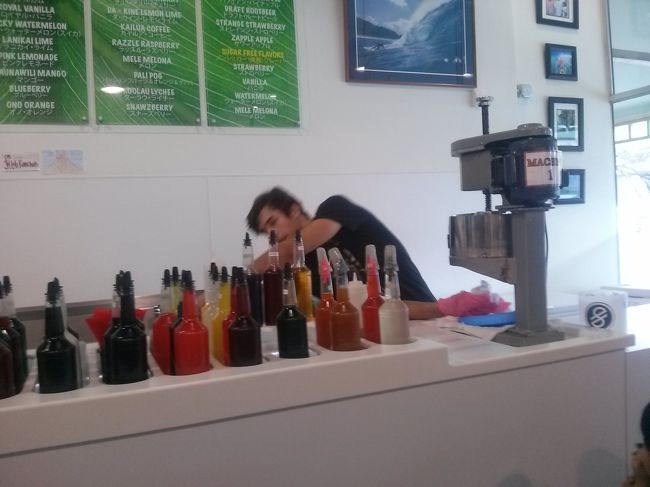 イケメンお兄さんが作ってくれます。