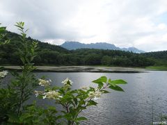 戸隠　小鳥が池　１６：３０頃

戸隠は、野鳥の楽園としても名高く、森林を初めとする豊かな自然が残ります。
この池の周りでも野鳥が観察できるのでしょうか。

ここまで予想外に歩いてしまいました。
まだ、中社まで歩かないと帰りのバスに乗れません。