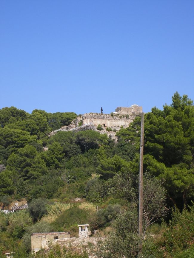 　ヴィラジョビスを遠くから眺めます。2000年前はどんな光景が広がっていたのでしょうか。華麗だったのか、意外と質素だったのか、興味をそそられます