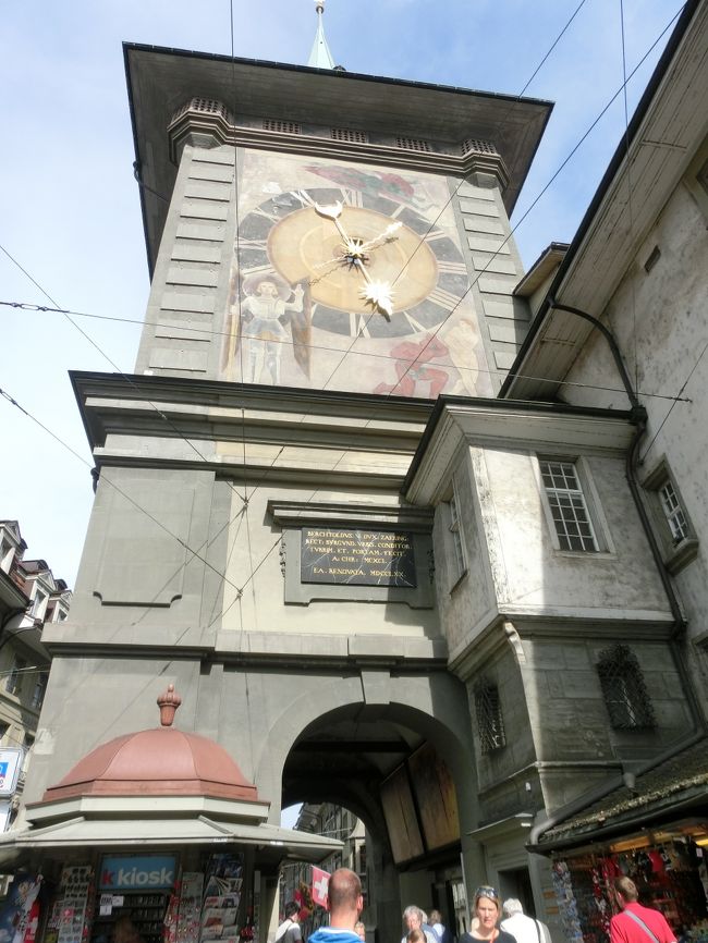 １３世紀の城門が前身。