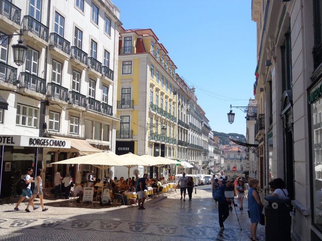 バイシャシアード駅　<br />ここからトラムに乗る予定<br />地下鉄の券売機でトラム、メトロ乗り放題の１日券を購入した