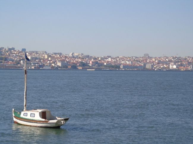 川向こうの街はイスタンブールに似ている