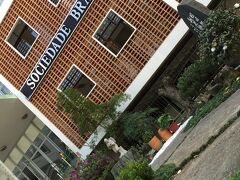 1955年(約61年も前に)、サンパウロ日本文化協会（現在はブラジル日本文化福祉協会＝文協に改名）が設立されたそーです。

そしてこの文協ビル自体は、1958年建設工事が始まった、という記録があります。