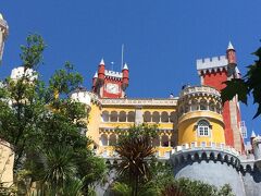 シントラの一番の名所、ペーナ宮殿です。