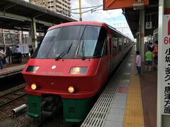 嬉野温泉最寄り駅は武雄尾温泉駅

丁度普通列車も無かったので
佐賀駅からは特急で！20分ほど。

殆ど佐賀駅で人が降りていき車内はガラガラ(^0^;)