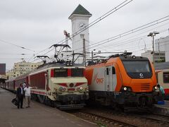 マラケシュ行の列車まで時間があるのでカサブランカ駅で撮り鉄です