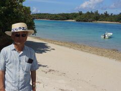 有名な川平湾にて