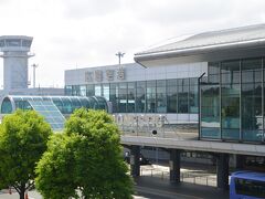 広島空港はこんな感じです。
小さな空港ですが、国際線も飛んでいました。