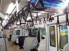 東北線上り電車車内、宇都宮は始発駅なので空いている。東北線の場合、宇都宮から15両編成で走る電車が多い。
