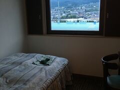 この日の宿泊先の飯田市に移動。

エルボン飯田というビジネスホテルに宿泊します。

ネットを通じて現金決済で予約したら、４８８０円でシングルに宿泊できました。