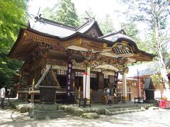 「宝登山神社」

創立は西暦１１０年（今からおよそ１９００年前）第１２代景行天皇の御代とつたえられているようです。 
 　 
