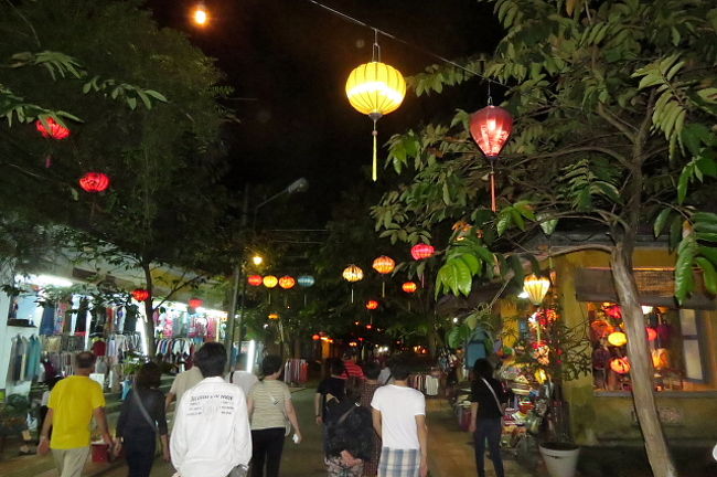 だいぶ、疲れてきました。<br /><br />ホテルまで、もう少しです。