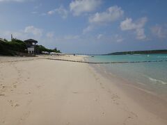 那覇行きの飛行機が１１：５５で時間が有るので
与那覇前浜へ寄り道する。
