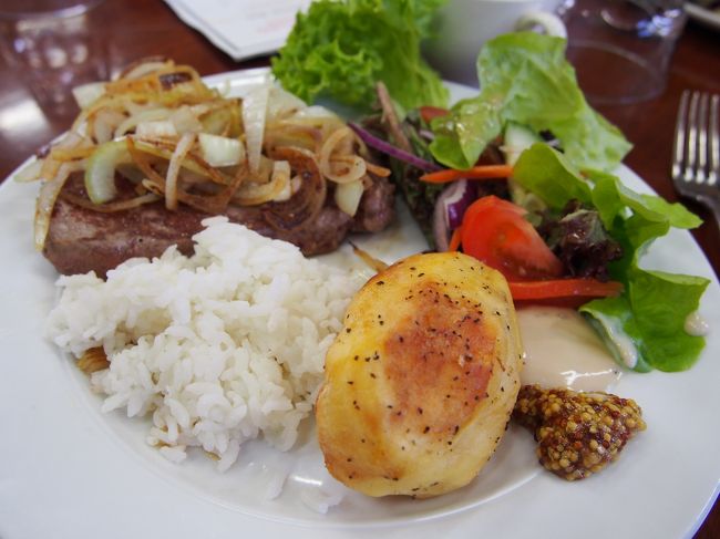 お昼ご飯はラム肉です。羊さんごめんなさい。