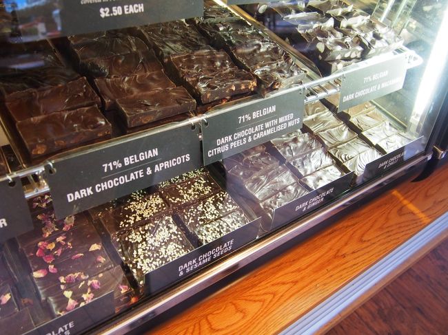 この日はクライストチャーチに滞在。<br />自由行動ということで、街を散策して、<br />唐辛子味のチョコを興味本位で食べてみたら激辛でした。