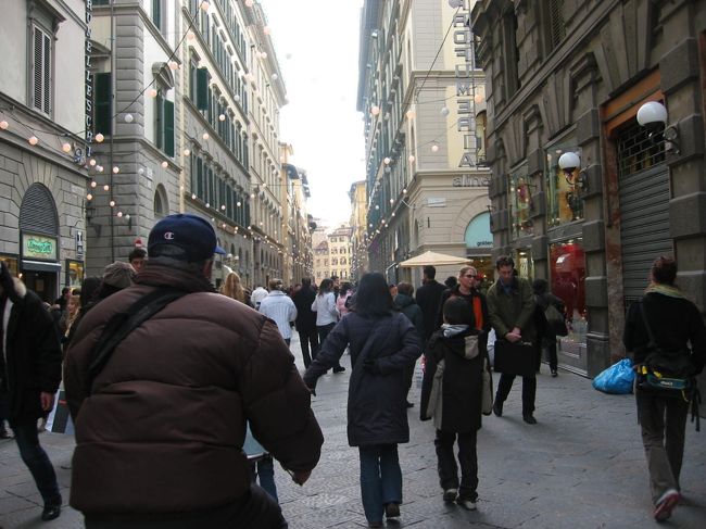 クリスマスのデコレーションが残っていました。