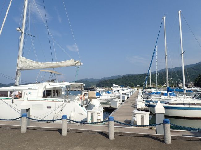 冬季の日本海はメッチャ荒れるので、海に出られるのはせいぜい５〜１０月の半年かな？