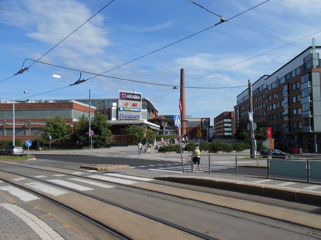 後日、更なるものを求めて同じ店の別店舗にも行きました。<br /><br />Kaisaniemi店とは違ったものは多少あったものの<br />ほとんどは一緒だったので時間がある方は行ってみてもいいかも？<br /><br />こちらの店舗はアラビアファクトリー手前の<br />Kyläsaarenkatu駅前のショッピングセンター内にあります。<br />（この時8番トラムでは行けず、6番又は6Tでしか行けませんでした）