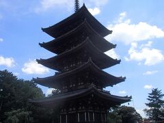 五重塔は京都東寺のものに次いで2番目に高いんだとか。