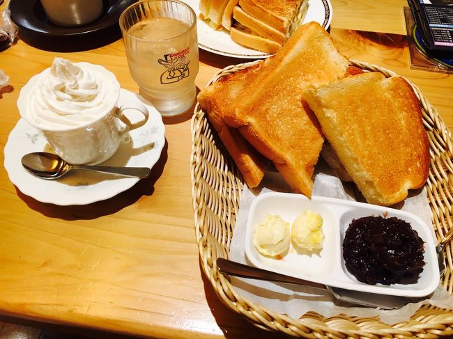 ◯コメダコーヒー<br />2日目は朝からお仕事でした。<br />朝ごはんはホテルの部屋でパパッと済ませたため、お昼は名古屋らしいものを。。。と、<br />コメダコーヒーへ！<br />私の地域には店舗がなく、初めて入りましたが、なんで居心地のいいお店でしょう！！！<br />カリカリ小倉トーストがおいしくて、仕事の疲れも癒えました！