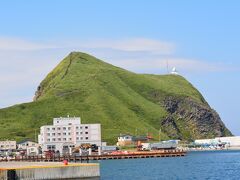 鷲泊港に戻ってすぐそこ、ペシ岬。
急こう配を登れるそうです。
今度は登りたーい♪