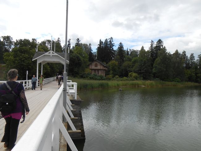 セウラサーリ島の入口まで来ました。<br />ここから橋を渡って島内に行きます。